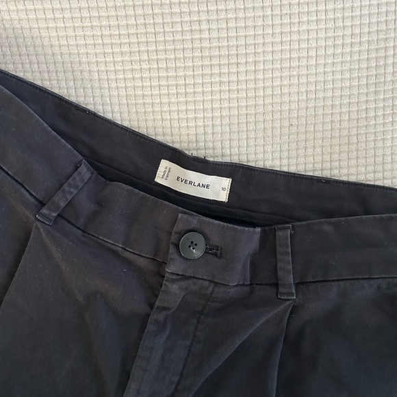 Everlane Pleated Chino Short in Black - Picture 6 of 6
